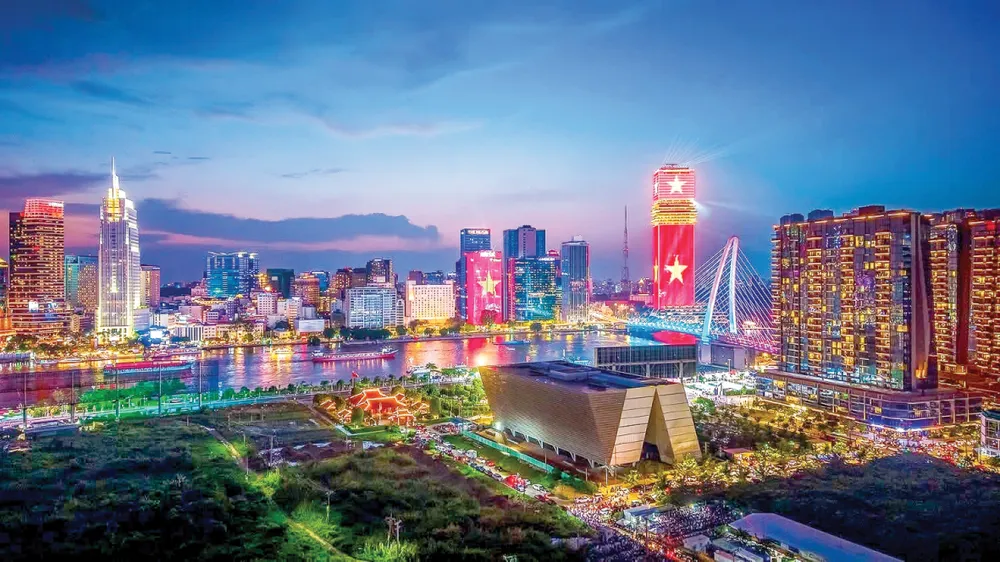 Ánh sáng độc lập soi đường cho khát vọng tự cường