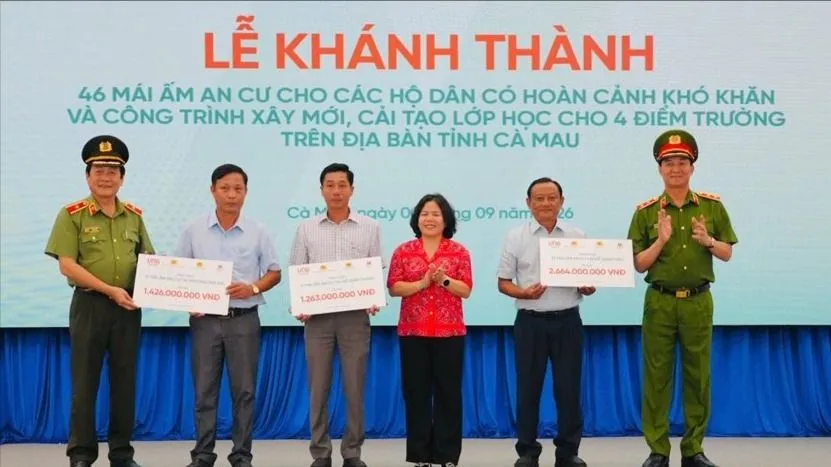  Bộ Công an bàn giao mái ấm an cư và công trình lớp học tại Cà Mau