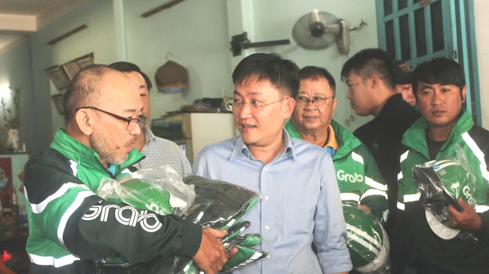 Lắng nghe, tìm giải pháp bảo vệ quyền lợi tài xế xe công nghệ 