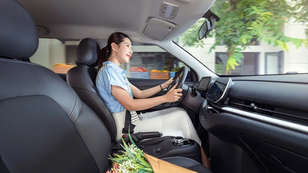 Trên dải sản phẩm VinFast, lợi thế trước bạ còn đi cùng loạt ưu đãi của chương trình “Vì tương lai xanh” lần 2