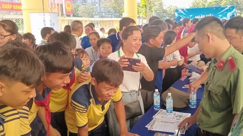 Xã Tân Nhựt tổ chức Ngày hội chuyển đổi số năm 2026