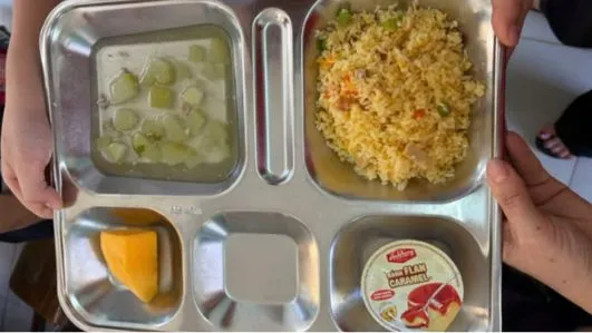 Suất ăn bán trú buổi trưa ngày 23-10 tại Trường Tiểu học Phú Trinh (tỉnh Lâm Đồng) lan truyền trên mạng xã hội
