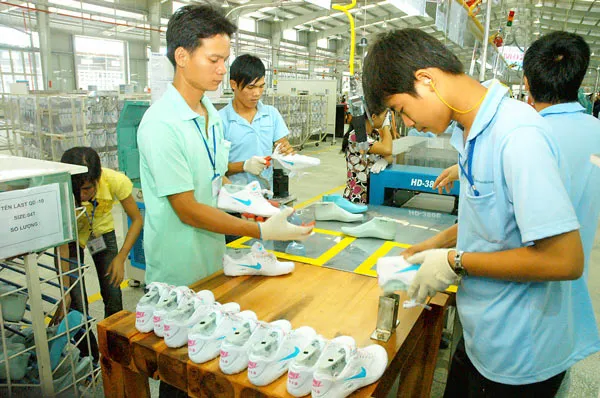 Doanh nghiệp da giày có thị trường xuất khẩu lớn. Ảnh: THÀNH TRÍ
