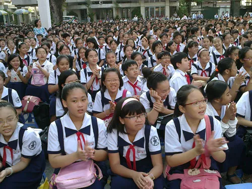 Học sinh lớp 6 Trường THPT chuyên Trần Đại Nghĩa 