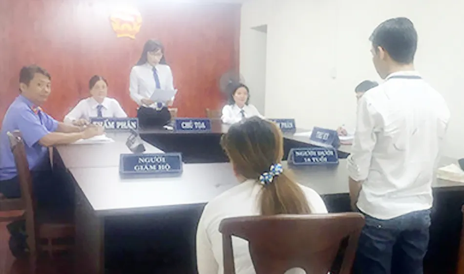 Phiên xử đầu tiên của Tòa Gia đình và người chưa thành niên TAND TPHCM . Ảnh: ÁI CHÂN