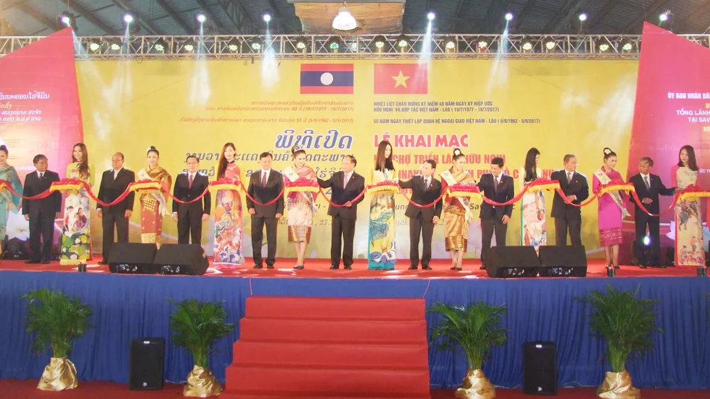 Lễ khai mạc Hội chợ Triển lãm Hữu nghị Savannakhet - TPHCM năm 2017