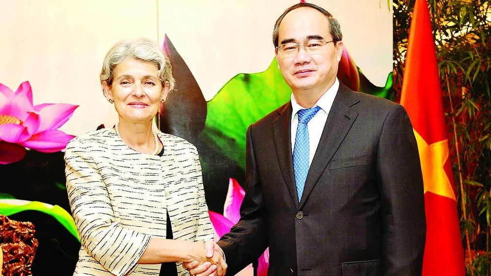 Bí thư Thành ủy TPHCM Nguyễn Thiện Nhân tiếp Tổng Giám đốc UNESCO Irina Bokova . Ảnh: VIỆT DŨNG 