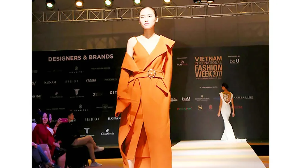 Các mẫu thiết kế sẽ trình diễn trong Tuần lễ Thời trang quốc tế Việt Nam Thu Đông 2017