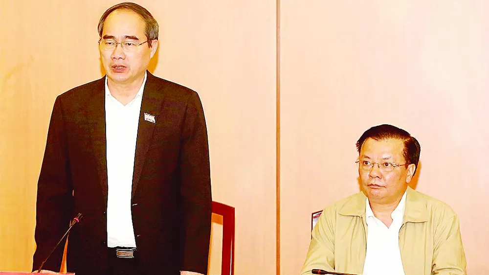  Bí thư Thành ủy TPHCM Nguyễn Thiện Nhân và Bộ trưởng Bộ Tài chính Đinh Tiến Dũng chủ trì cuộc làm việc giữa Thành ủy, UBND và Đoàn đại biểu Quốc hội TPHCM với Bộ Tài Chính