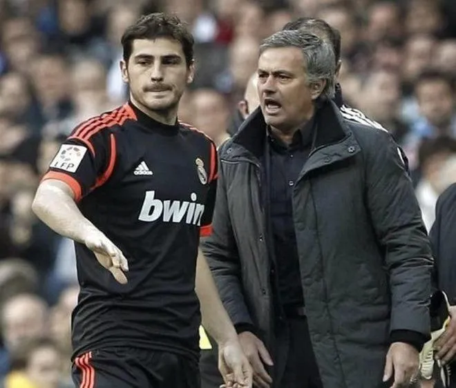 Vì sao Jose Mourinho quyết “triệt” Thánh Iker ở Real Madrid
