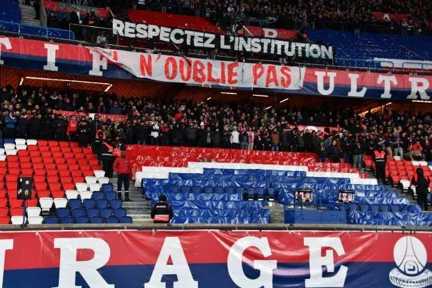 Balotelli thua trận, nhưng PSG chìm trong nỗi buồn