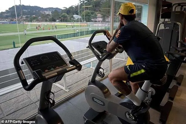 Neymar mong manh