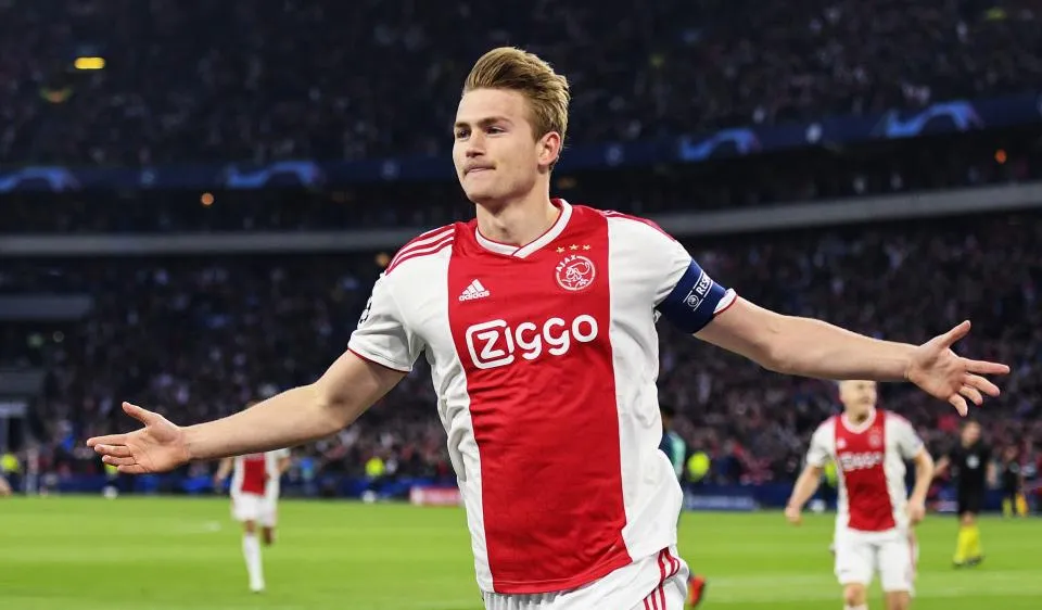 Matthijs de Ligt sẽ rời Ajax trong mùa hè này.