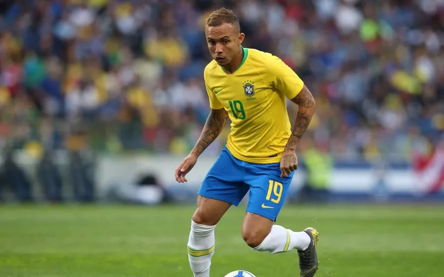 Everton Soares tỏa sáng ở Copa America.