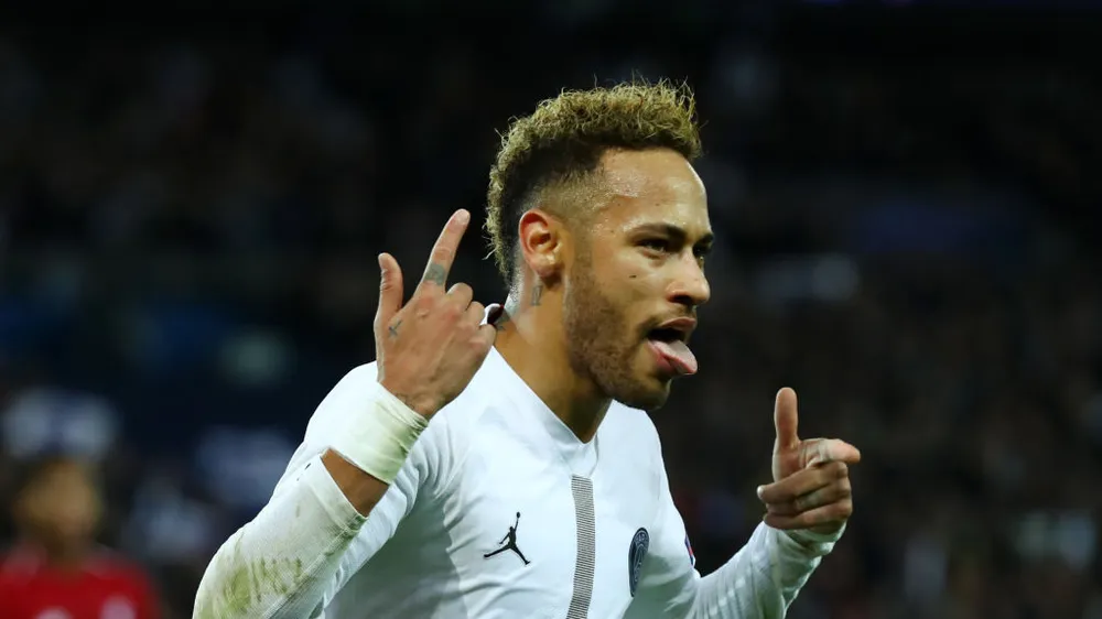 Neymar không chọn Ronaldo trong đội hình Dream Team 