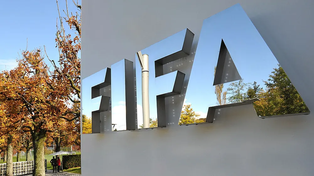 FIFA mở rộng cửa sổ chuyển nhượng đến 5 tháng để thích ứng với COVID-19