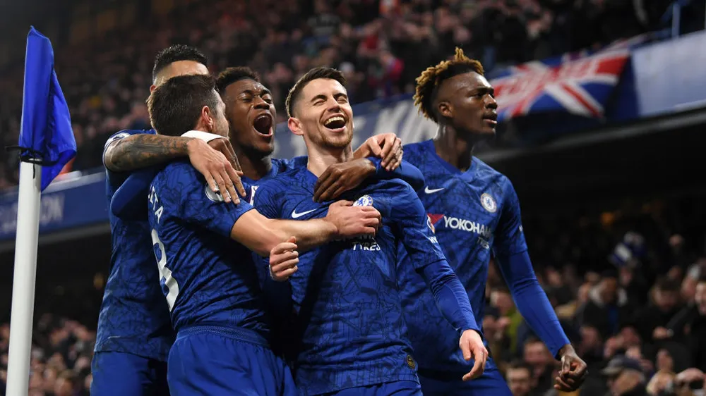 Các cầu thủ Chelsea sẽ đi làm từ thiện thay cho việc bị giảm lương