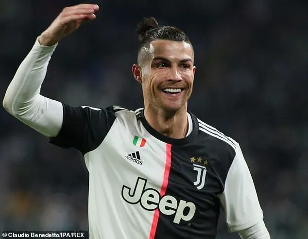 Ronaldo rất cẩn thận với dịch bệnh