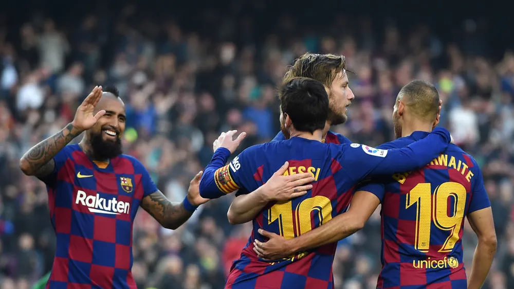 Barcelona sẽ nối lại chiến dịch vào tháng 6