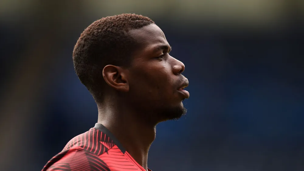 Paul Pogba bỏ lỡ cả đợt tập huấn của Man United