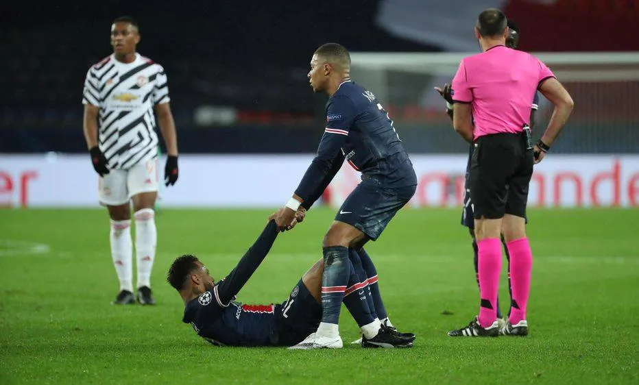 PSG đã sụp đổ trên sân nhà