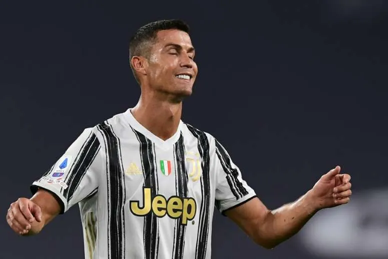 Cristiano Ronaldo sẽ buộc phải ngồi ngoài trận đấu quan trọng với Barcelona