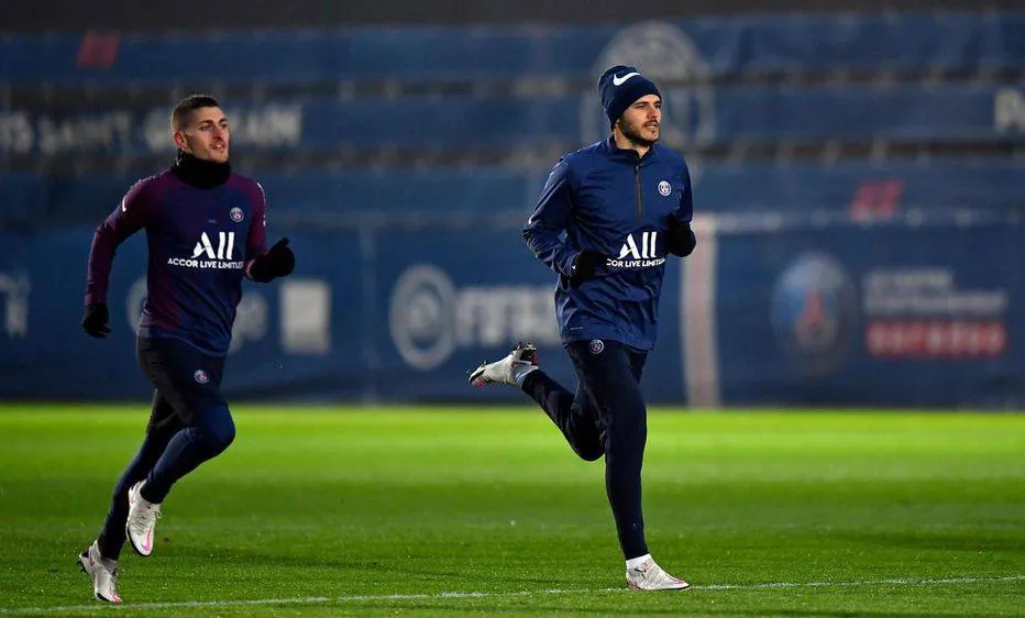 Mauro Icardi (phải) đang nỗ lực tập luyện để kịp ra sân trận đầu tay của ông thầy mới