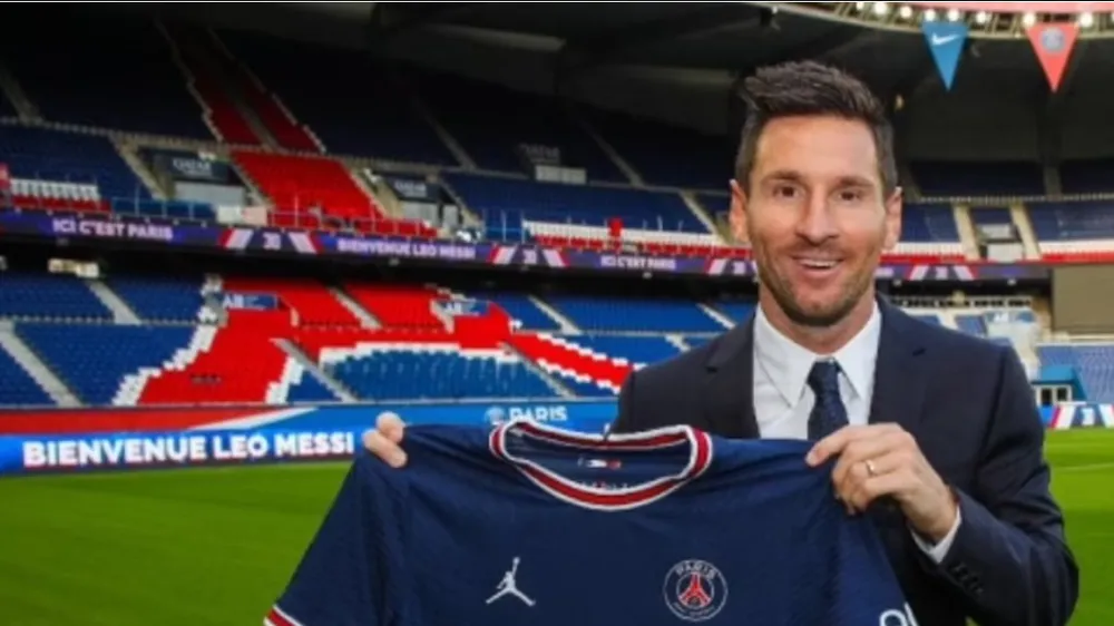 Messi giới thiệu chiếc áo PSG ở Parc des Princes