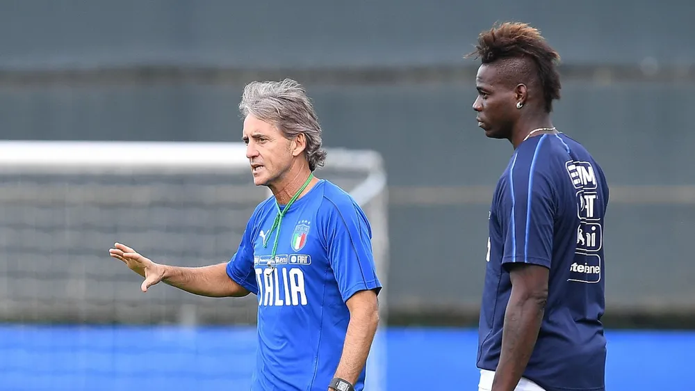 Ông thầy Roberto Mancini vẫn muốn sử dụng sức mạnh của Balotelli