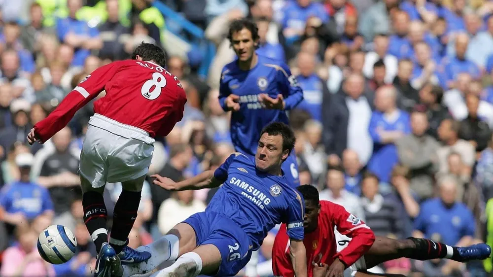 Wayne Rooney thực sự đã làm John Terry chấn thương năm 2006