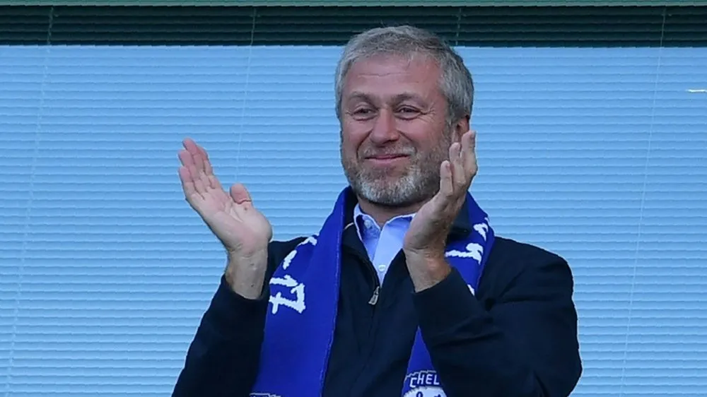 Roman Abramovich giờ chỉ mong có cơ hội trở lại nước Anh để chia tay CLB