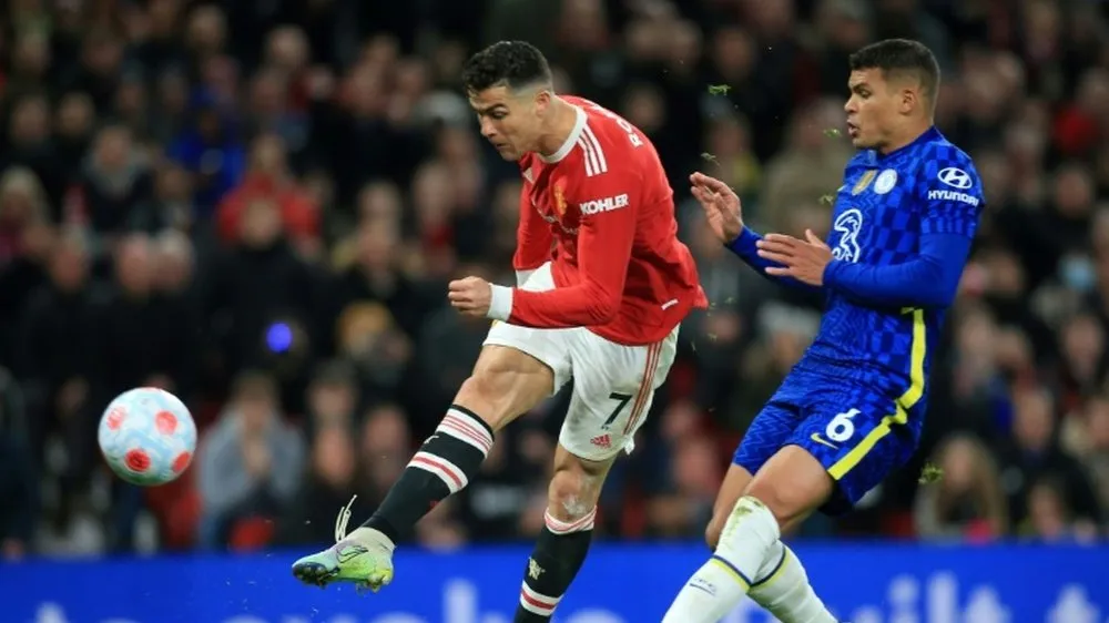 Ronaldo vẫn ghi bàn ở tuổi 37