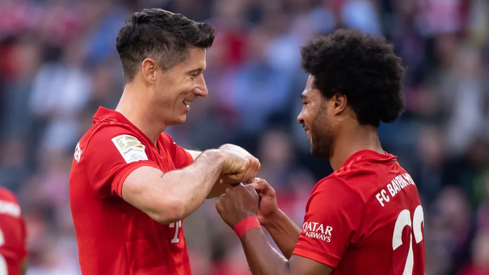 Robert Lewandowski quyết chí rời sân Allianz, Gnarby cũng sẽ ra đi