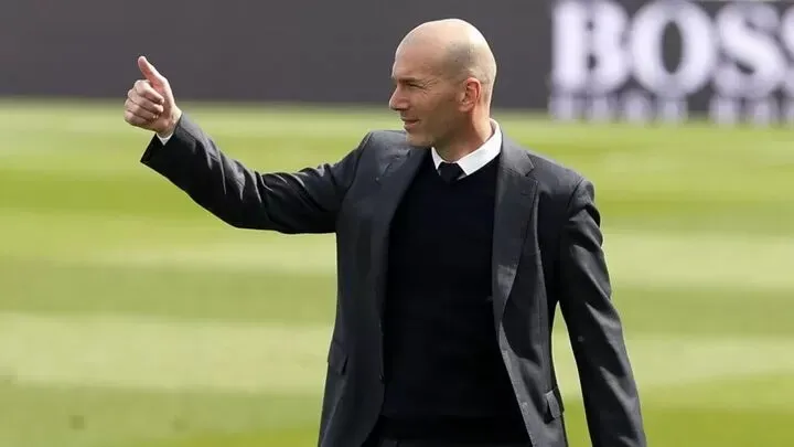 Zinedine Zidane vẫn chưa quyết ngày trở lại