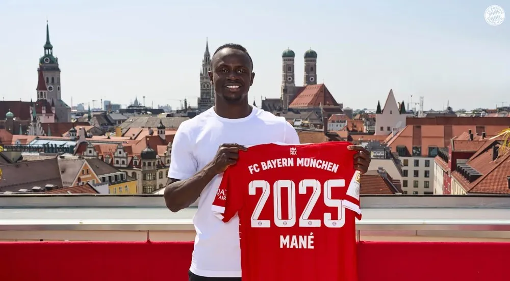 Sadio Mane trình làng chiếc áo Bayern Munich