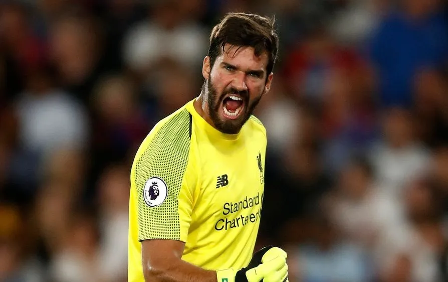 Mất thủ thành Alisson là một tổn thất lớn với Liverpool