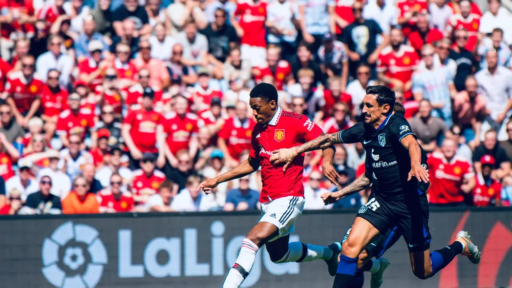 Antony Martial bỏ qua những cơ hội tốt
