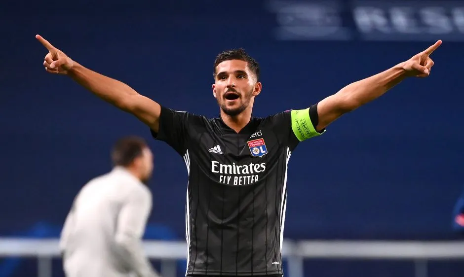 Houssem Aouar đang là đội trưởng CLB Lyon