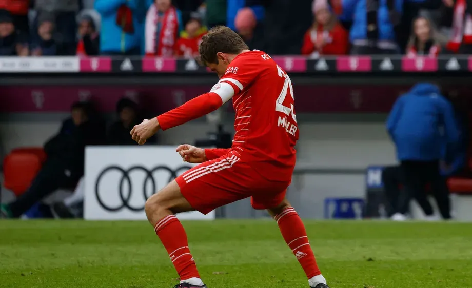 Thomas Muller ăn mừng bàn thắng vào lưới Bochum