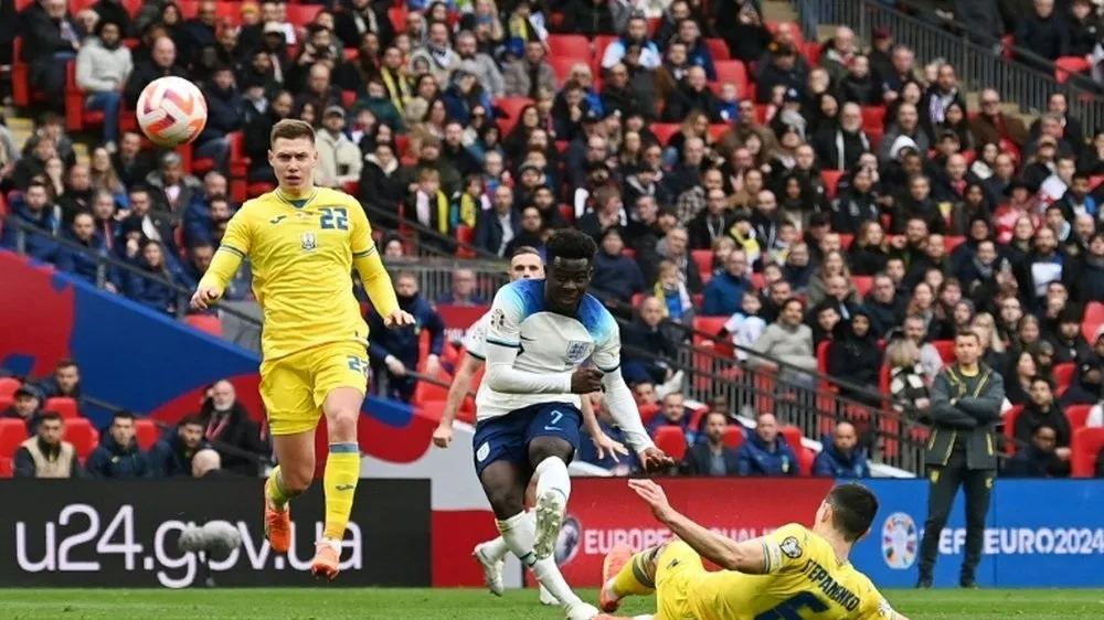Bukayo Saka ghi bàn trong màu áo tuyển Anh