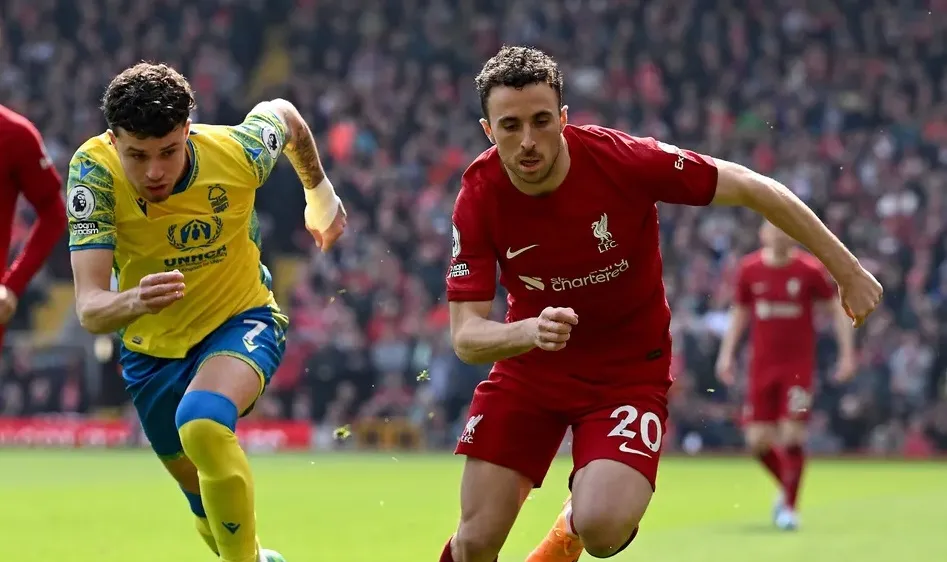 Diogo Jota tỏa sáng với 2 bàn thắng