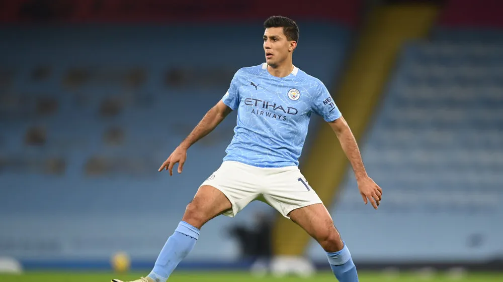 Chuyên gia đánh chặn Rodri của Man City