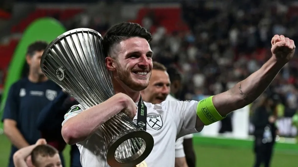 Declan Rice trở thành cầu thủ Anh đắt giá nhất ở Premier League