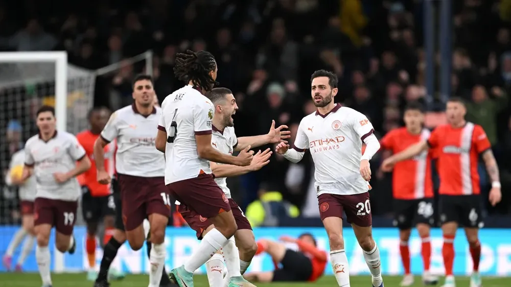 Bernardo Silva đưa trận đấu trở lại cân bằng ở hiệp 2