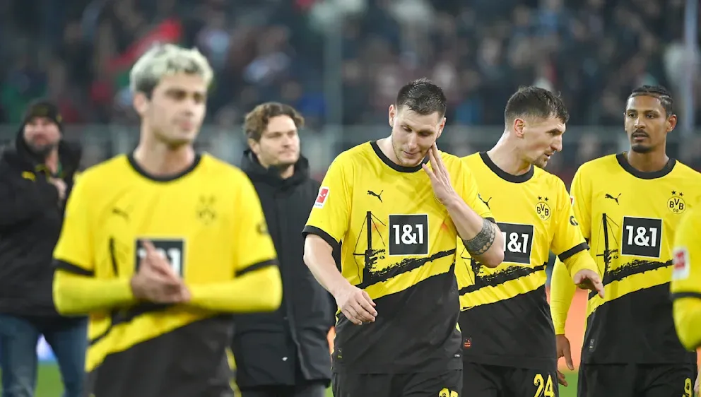 Những trụ cột của Dortmund: (từ trái sang) Giovanni Reyna, Niklas Sule, Thomas Meunier và Sebastien Haller