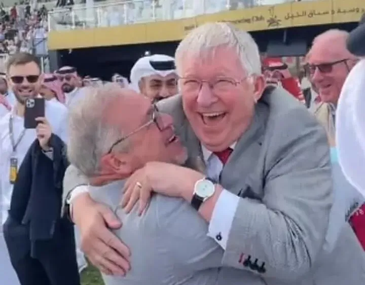 Sir Alex Ferguson bị gãy xương sườn khi ăn mừng chiến thắng cuộc đua ngựa