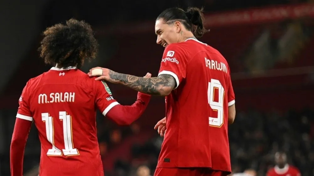 Mo Salah và Darwin Nunez đều muốn ra sân