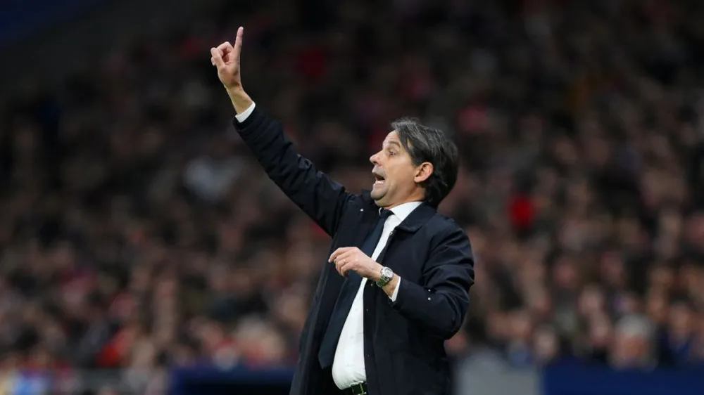 HLV Simone Inzaghi lo lắng các học trò mất tinh thần ở Serie A