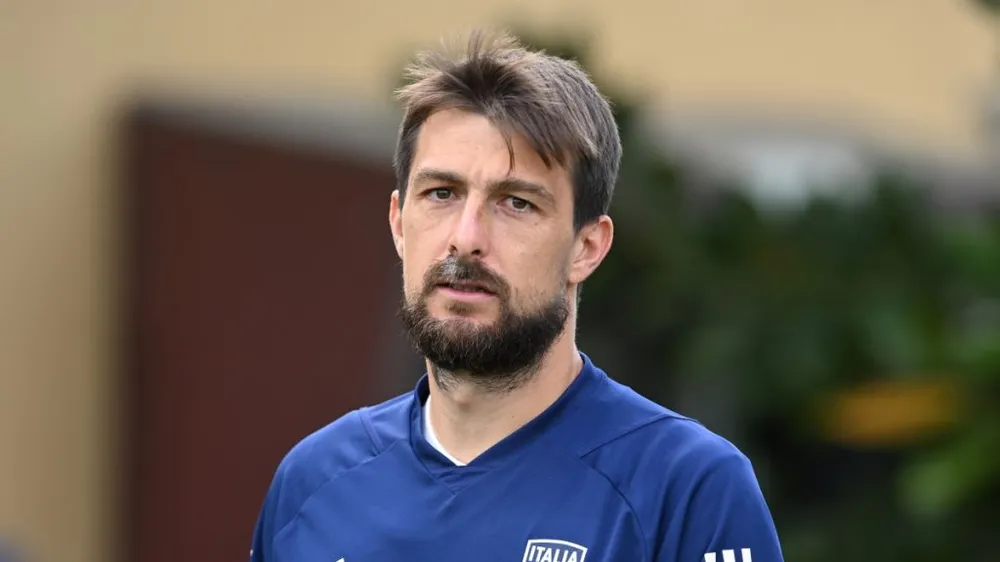 Francesco Acerbi quyết định phẫu thuật chấn thương vòm háng