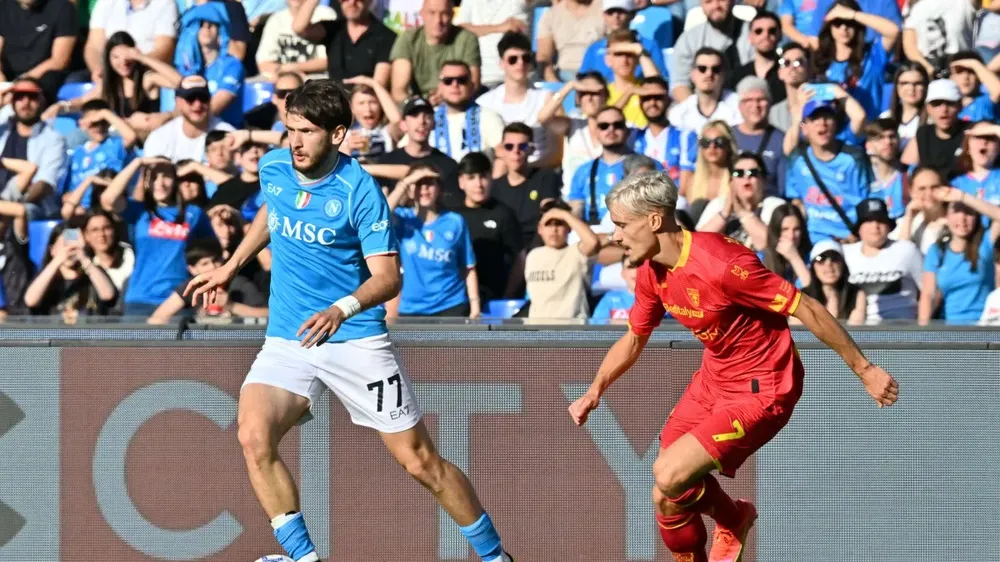 Khvicha Kvaratskhelia vẫn chơi rất hay ở Napoli